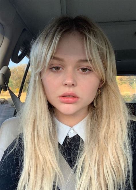 emily alyn lind height